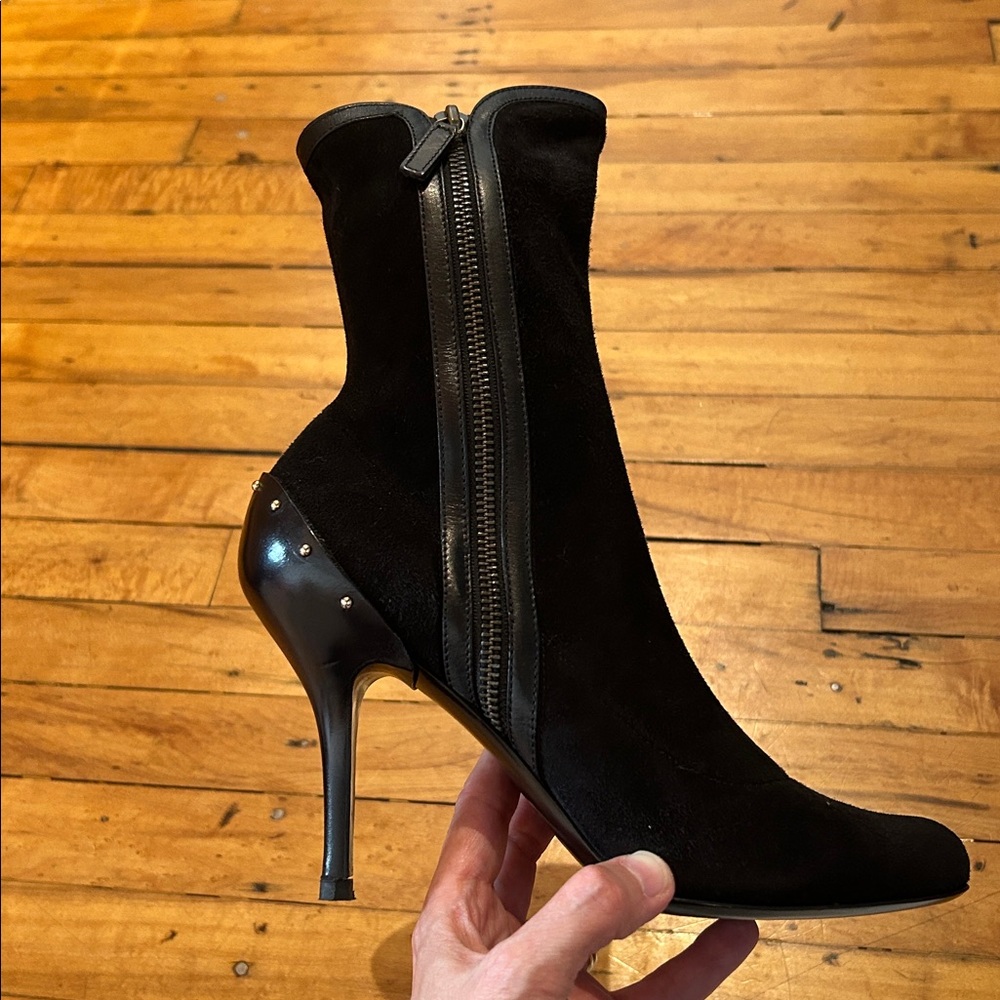 Gucci suede boots